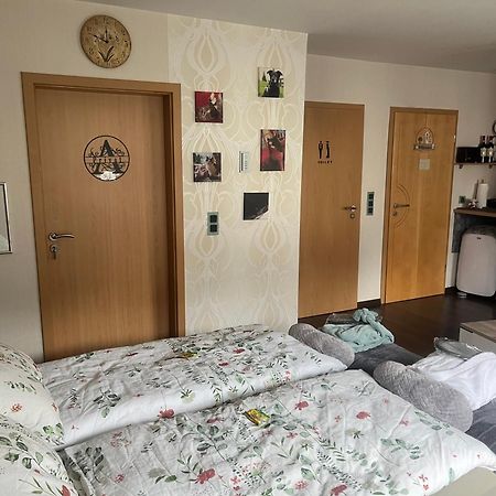 Gaestezimmer In Ratingen Bei Duesseldorf Mit Einem Hauch Luxus Exteriör bild