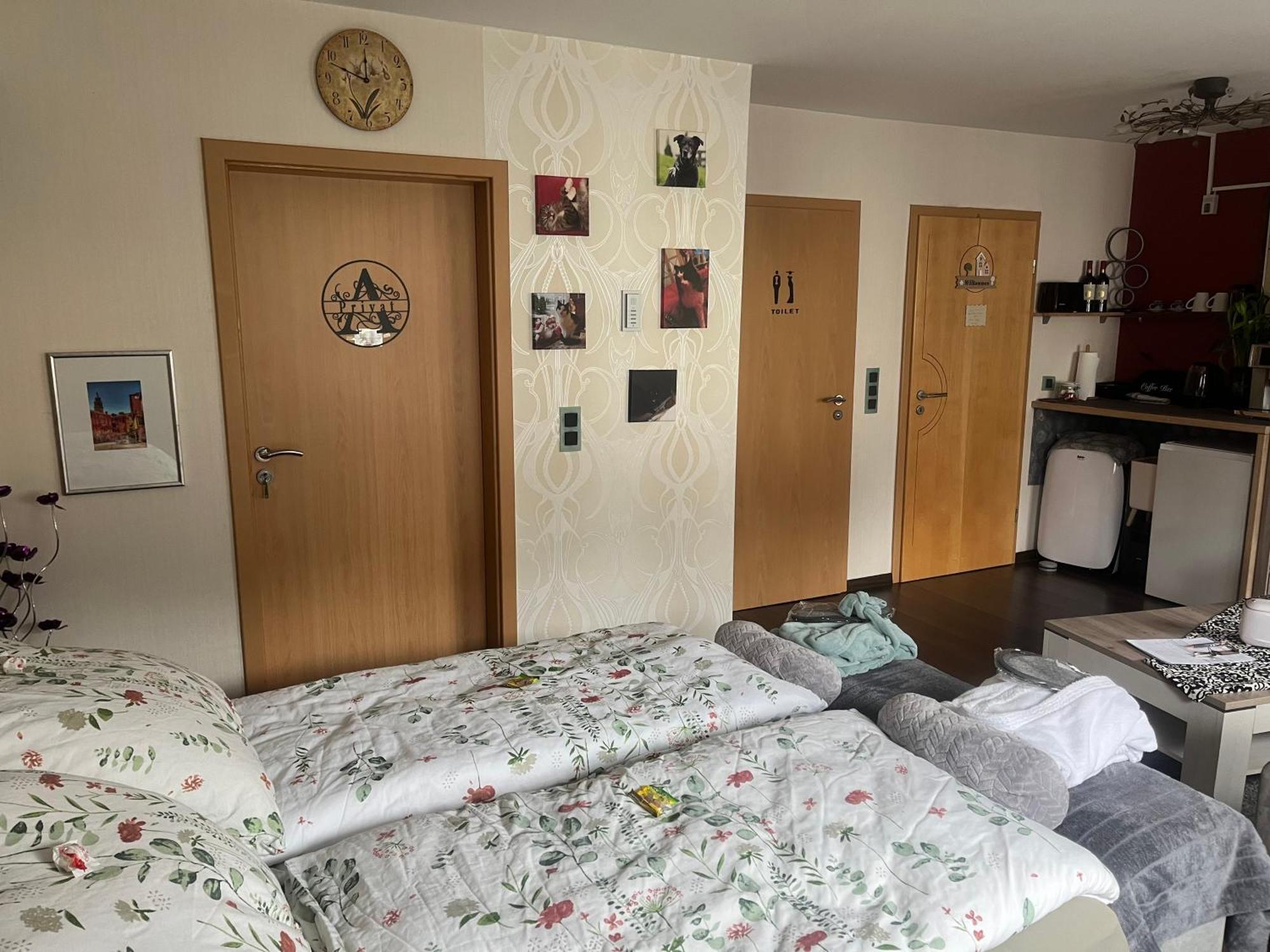 Gaestezimmer In Ratingen Bei Duesseldorf Mit Einem Hauch Luxus Exteriör bild