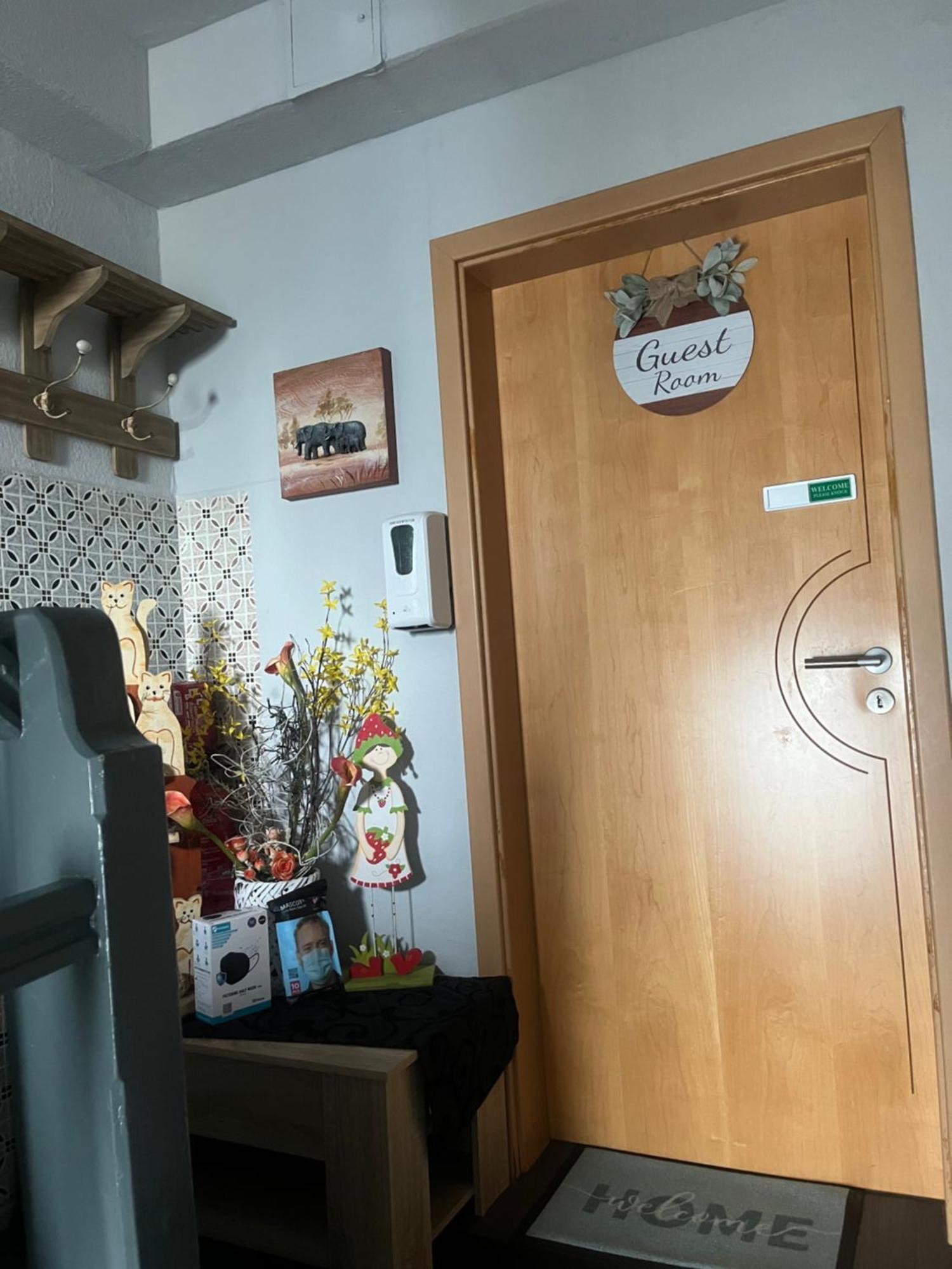 Gaestezimmer In Ratingen Bei Duesseldorf Mit Einem Hauch Luxus Exteriör bild
