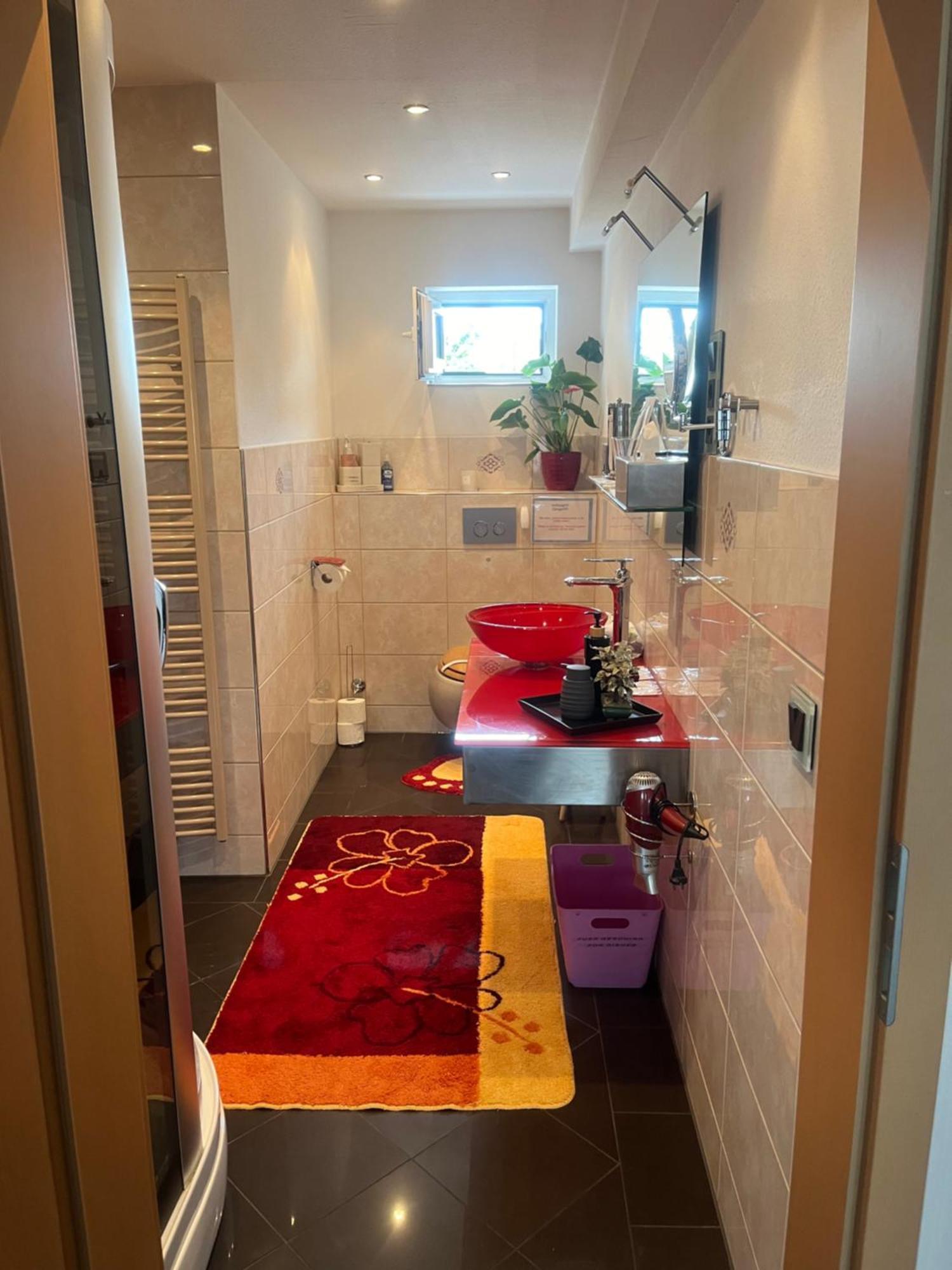 Gaestezimmer In Ratingen Bei Duesseldorf Mit Einem Hauch Luxus Exteriör bild